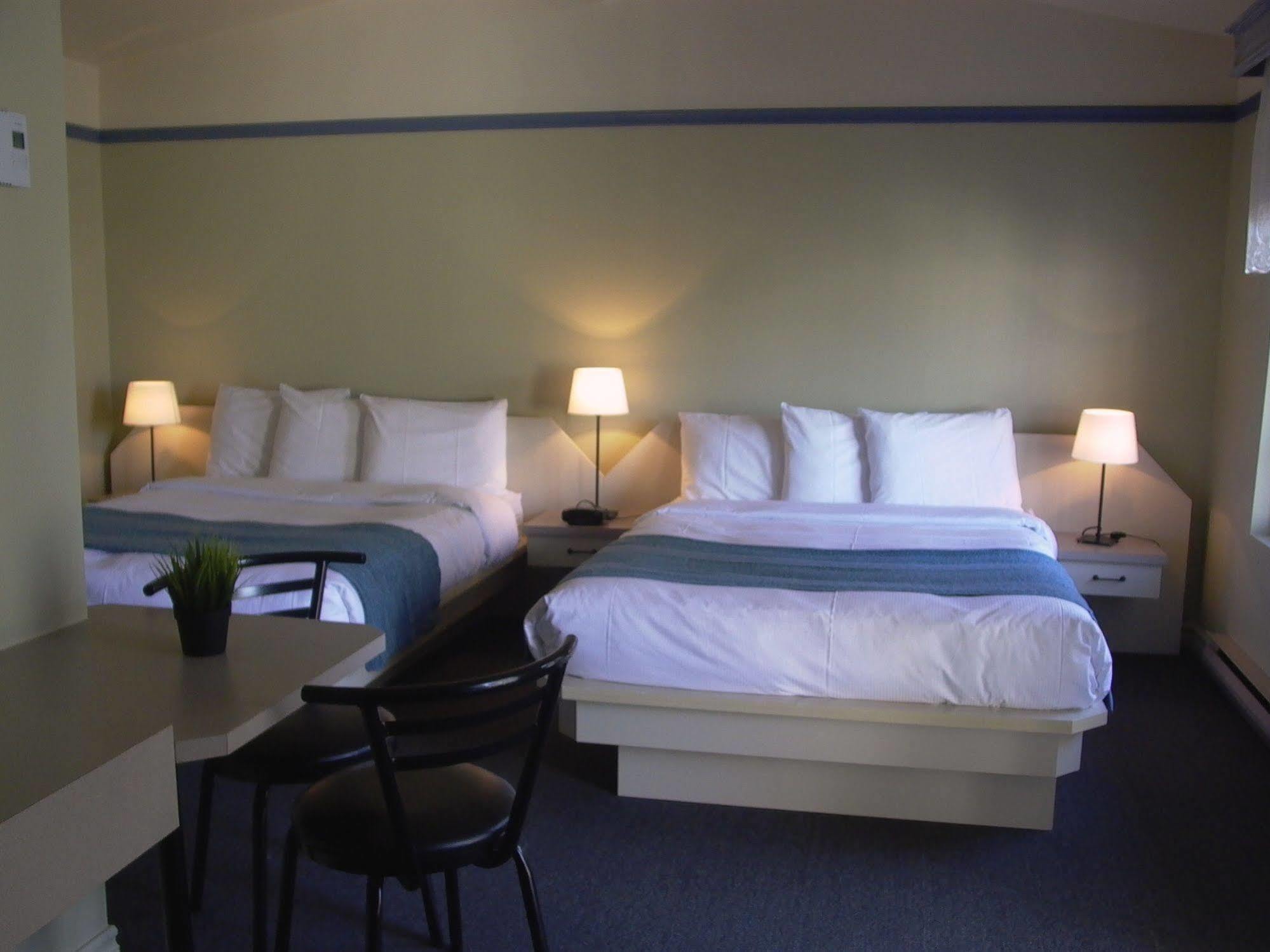 Motel La Cheminee Saint-Jerome Ngoại thất bức ảnh