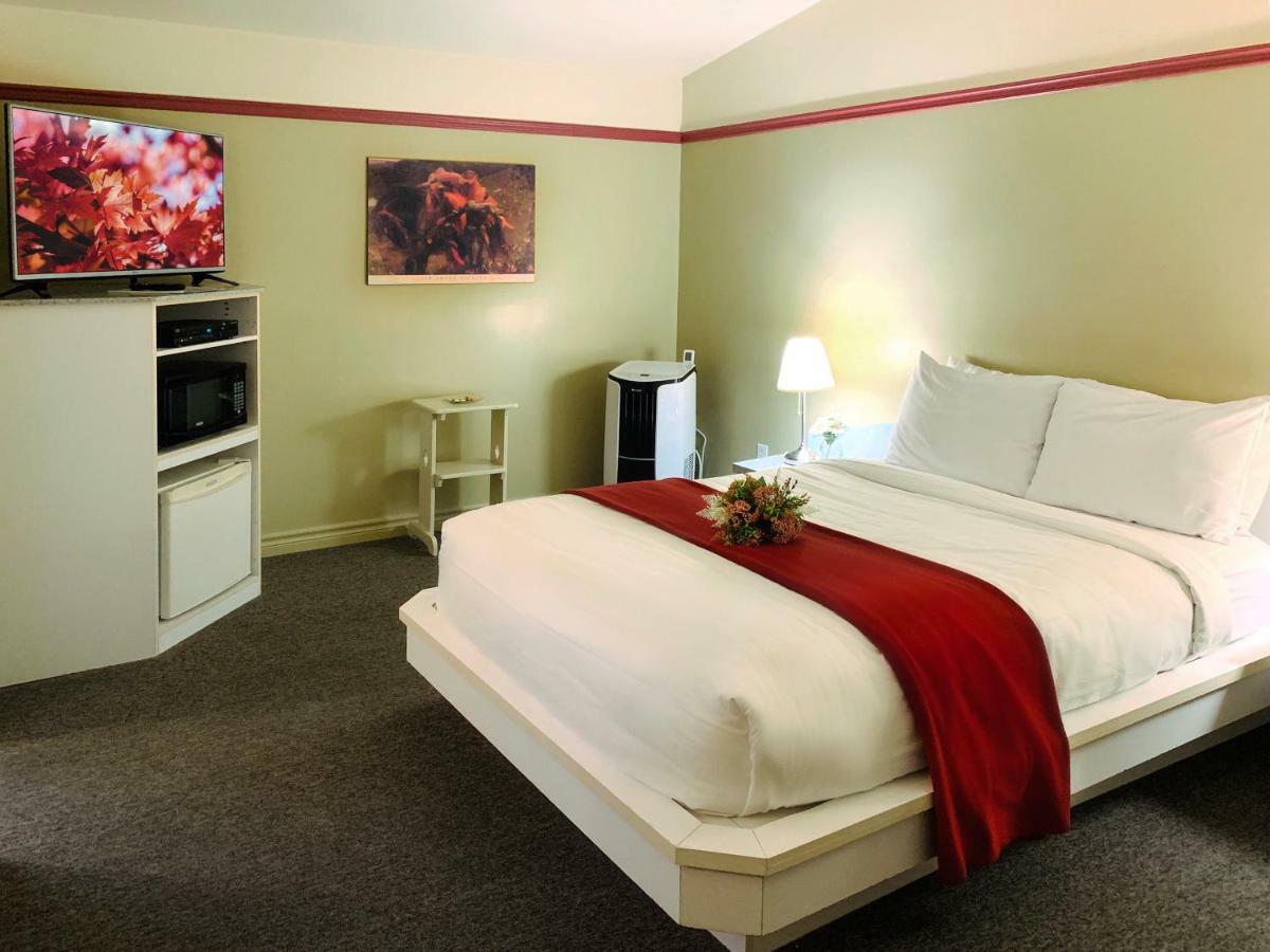 Motel La Cheminee Saint-Jerome Ngoại thất bức ảnh