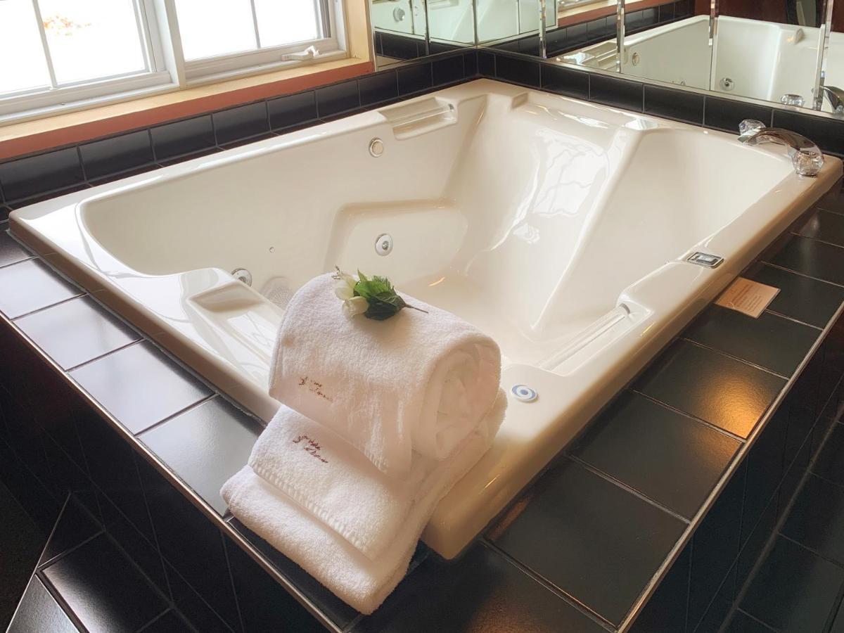 Motel La Cheminee Saint-Jerome Ngoại thất bức ảnh